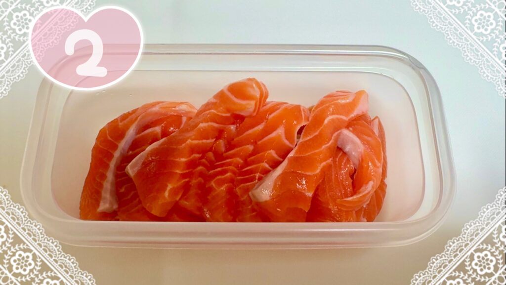 サーモン漬け丼、刺身用サーモン下処理