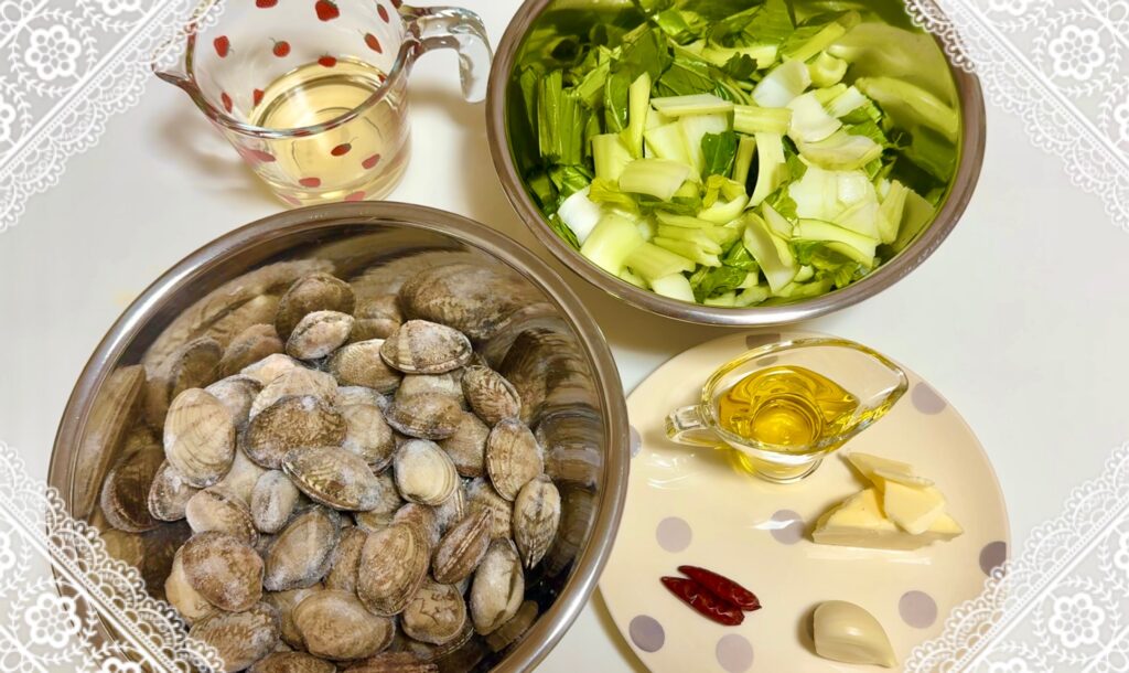 即席あさりの白ワイン蒸し
使用食材