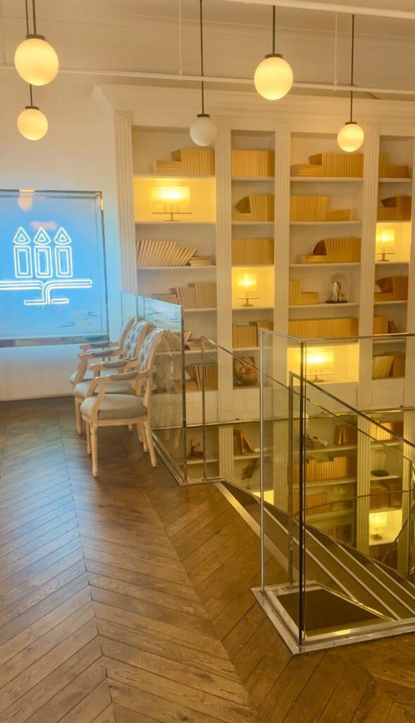 HENRI CHARPENTIER
紹介写真2