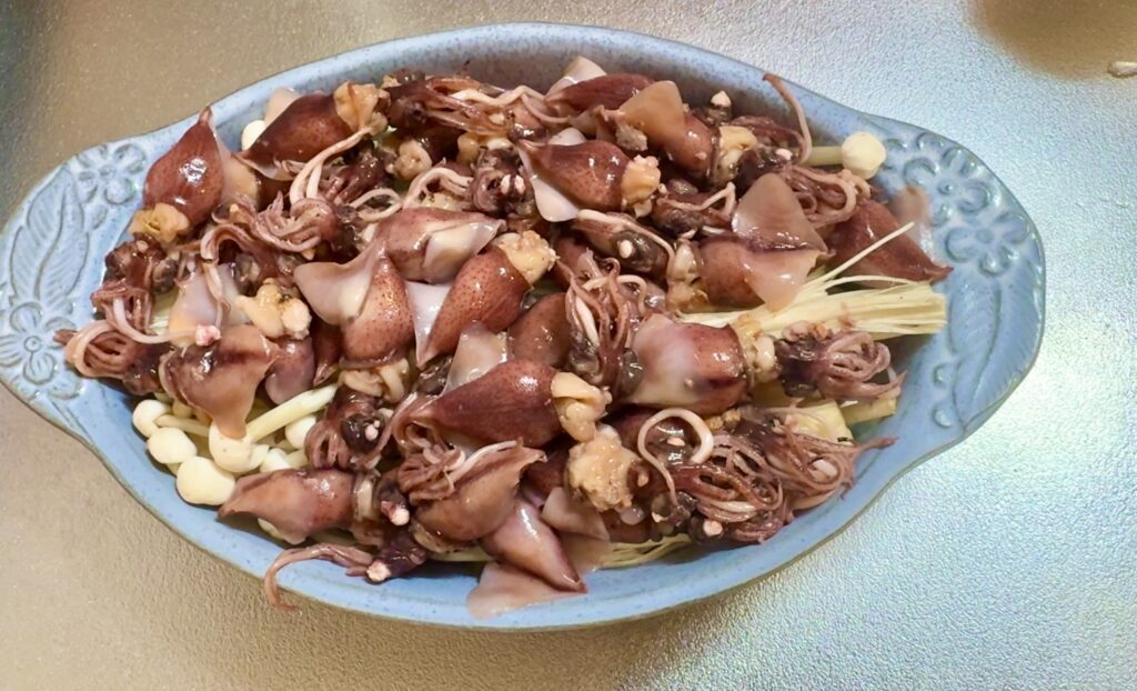 ホタルイカとえのきのガーリックバター焼き 作り方2