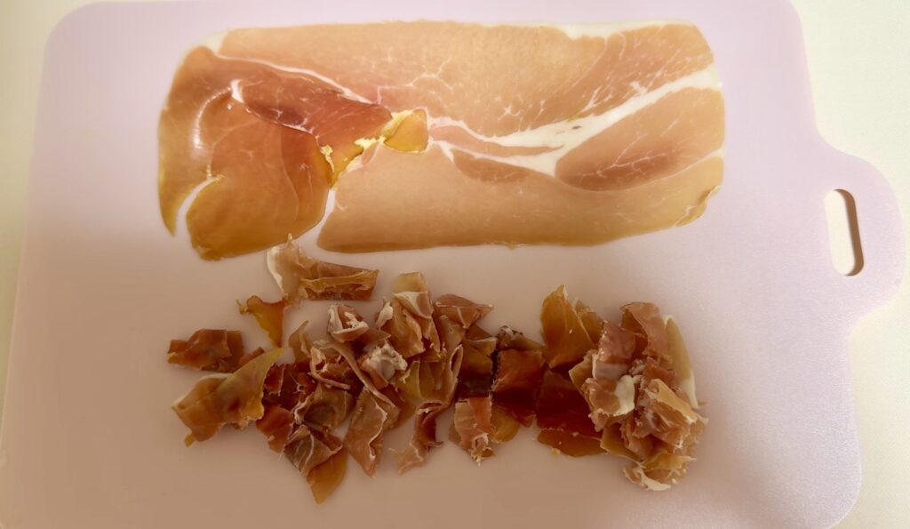 生ハムとトマトの上品な冷製パスタ 作り方1