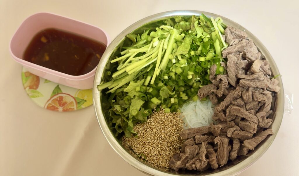 牛肉の中華風春雨サラダ　作り方6