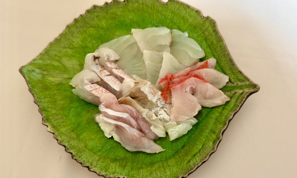 薬味たっぷり・刺身で簡単 カルパッチョ風おつまみ  作り方1