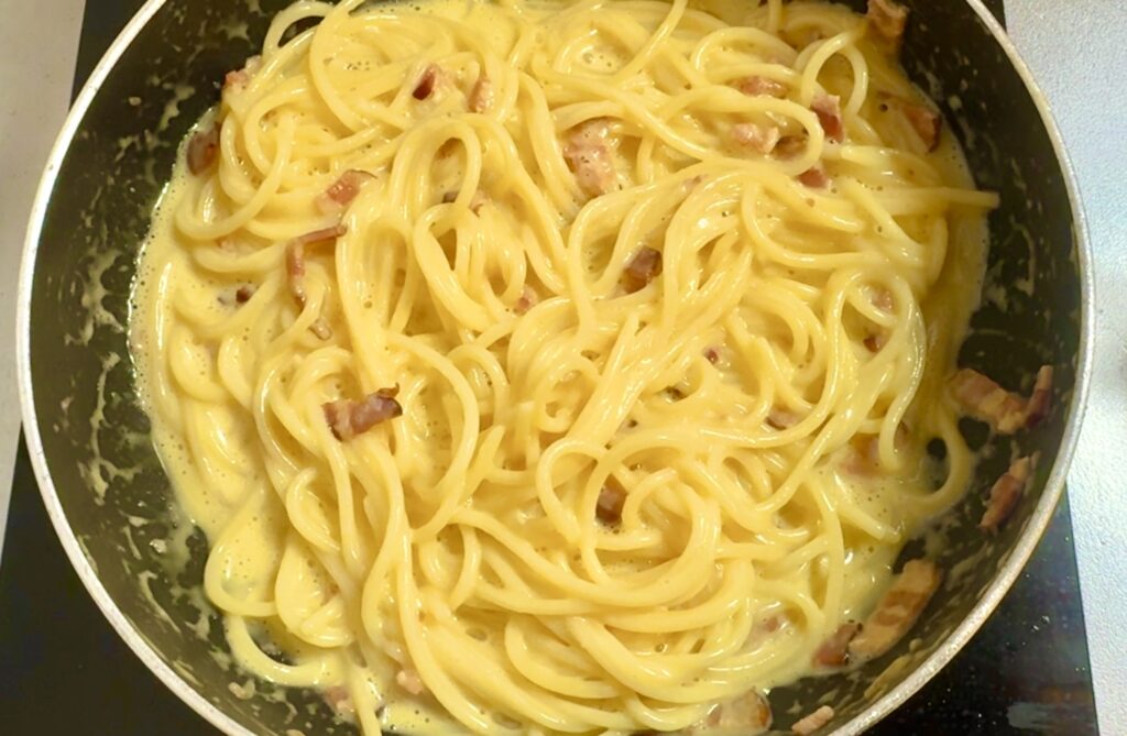 濃厚カルボナーラ・レモンで楽しむ大人の味変　作り方5