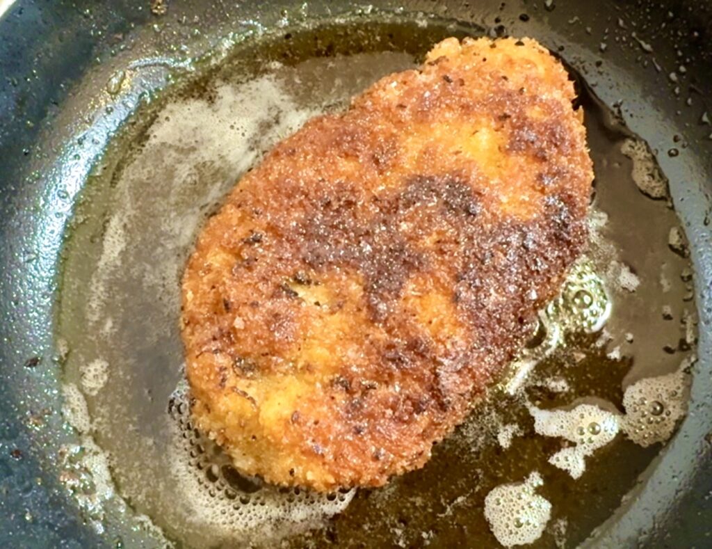 ミラノ風カツレツ｜粉チーズ香る軽やかな牛肉のごちそう 作り方1