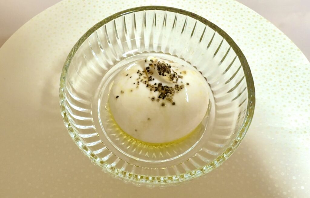最近のお気に入り♡ブッラータチーズの楽しみ方｜前菜にもデザートにもおすすめ　活用方法4