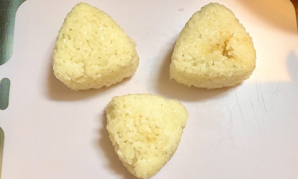 だし香るもち米焼きおにぎり｜外はカリッと中はもちもちのごちそうおにぎり 作り方2