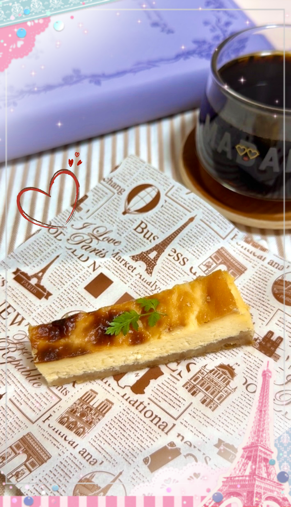 冷凍保存したレモンチーズケーキとコーヒーを楽しむブレイクタイム